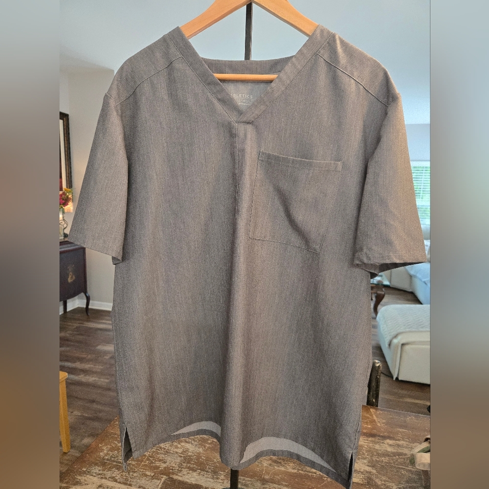 2 FABLETICS Men's Gray V-Neck Short Sleeve Tee SCRUB TOP